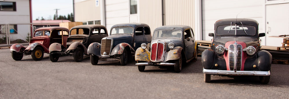 Kuva vanhoista autoista